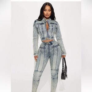 Fashion Nova Women's Skinny Jeans - Light Blue